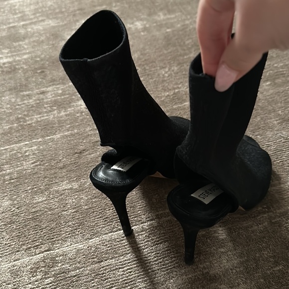 Black Heels - Picture 3 of 6